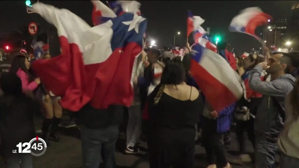 12h45 La population chilienne balaie le projet de constitution