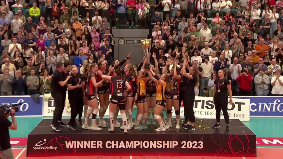 Finale dames, acte 3, NUC Volleyball Volley Guin (2725, 1325, 2517