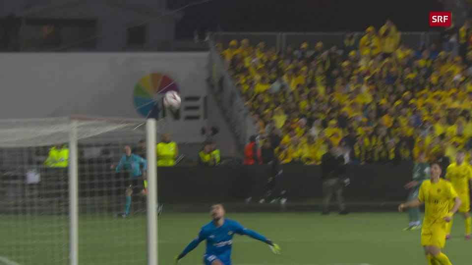 Pedro Porros Flanke landet sehenswert im Tor - Sport-Clip - Play SRF
