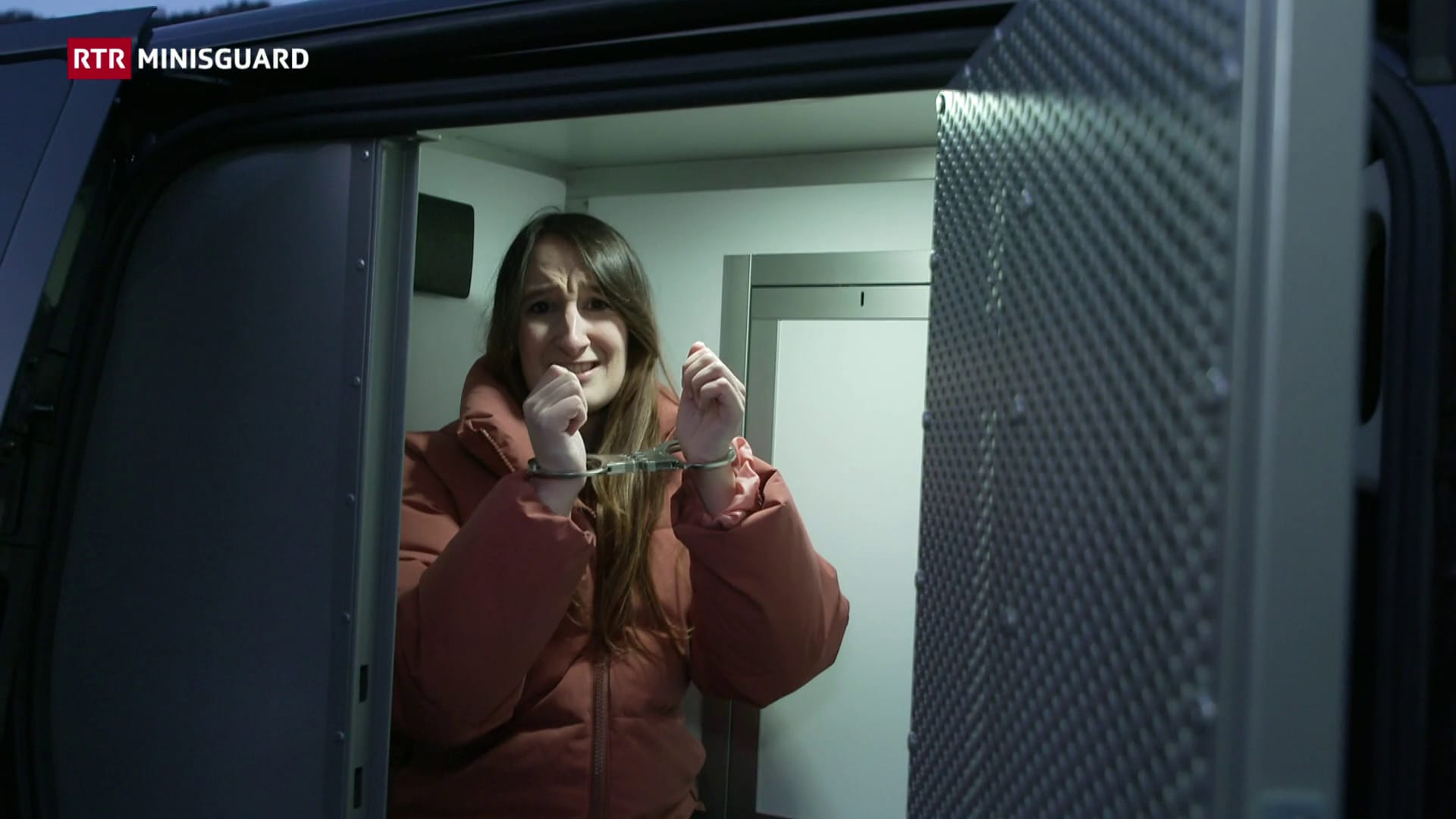 Anna vegn arrestada en Praschun Cazas Tignez