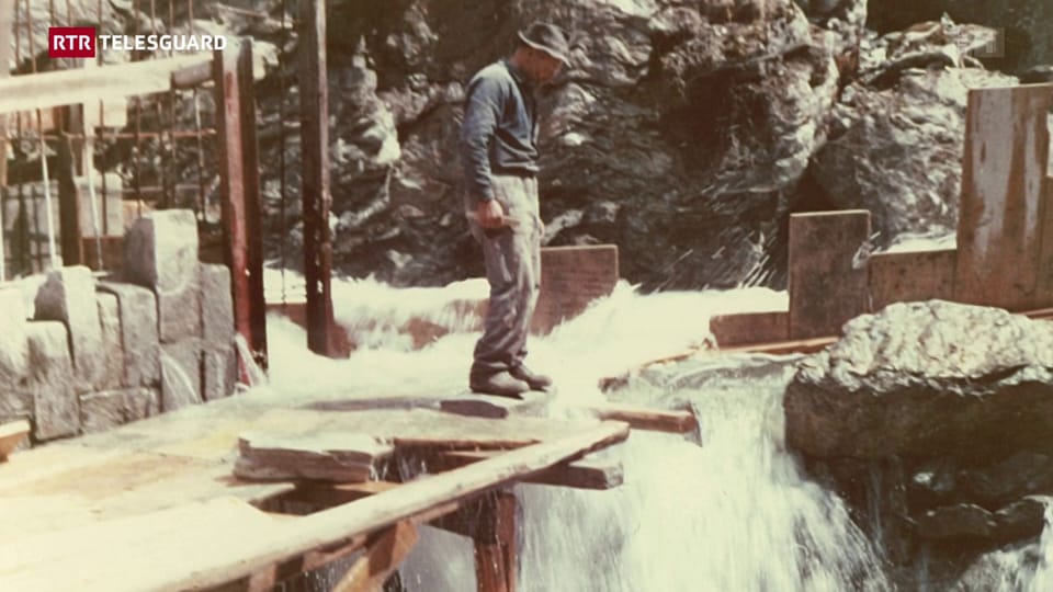 Profund en la muntogna vegn la gallaria Fedacla a Segl sanada