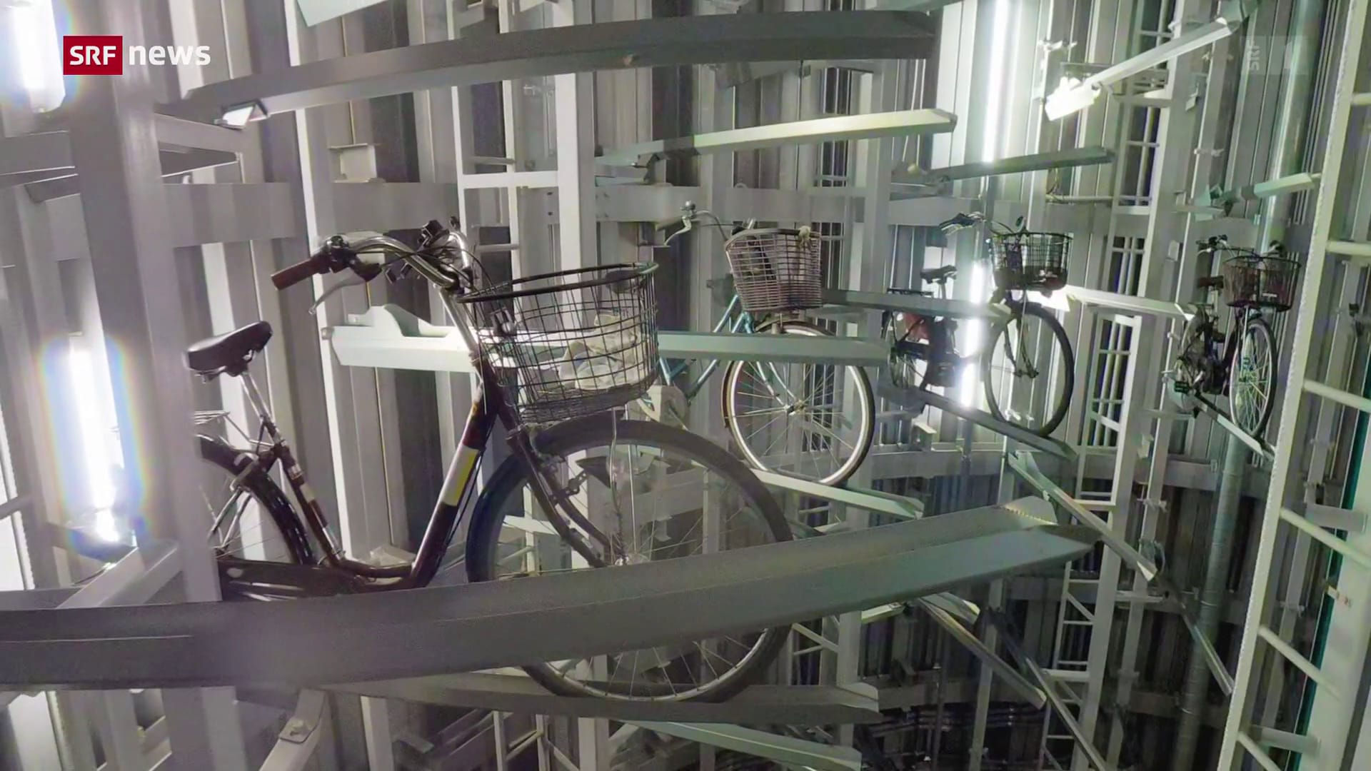 Tokio: Automat parkt Fahrräder unter der Erde Tokio: Automat parkt Fahrräder unter der Erde