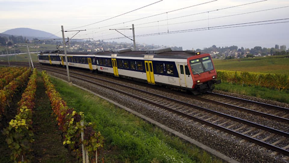Warum fahren die Züge in der Schweiz links?