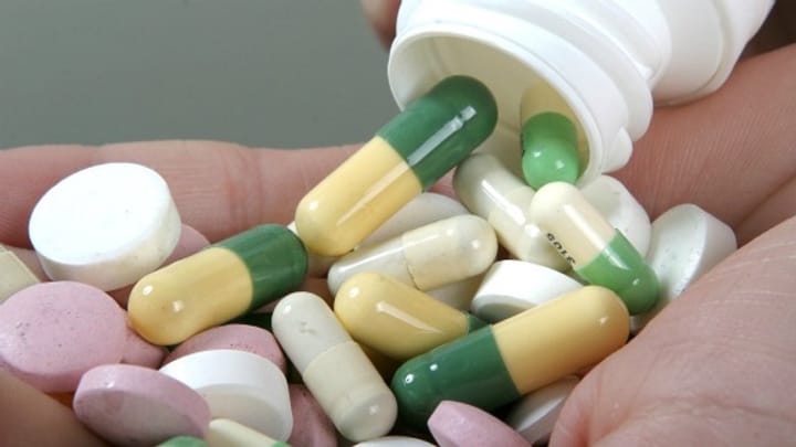 Gefährlicher Pillencocktail: Wechselwirkungen von Medikamenten
