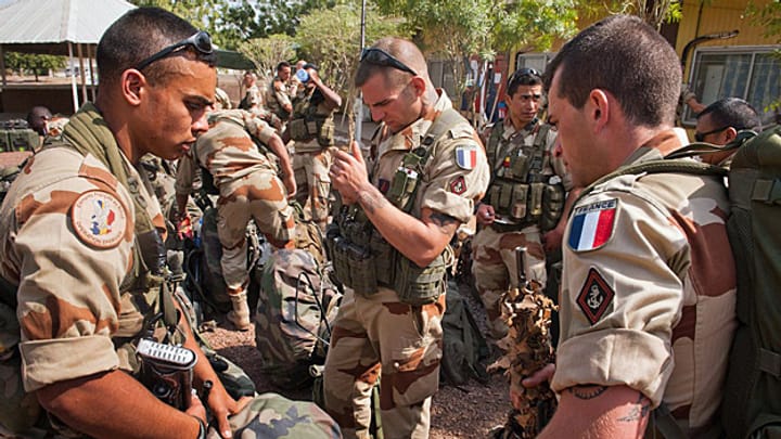 Frankreich weitet Militär-Engagement in Mali aus