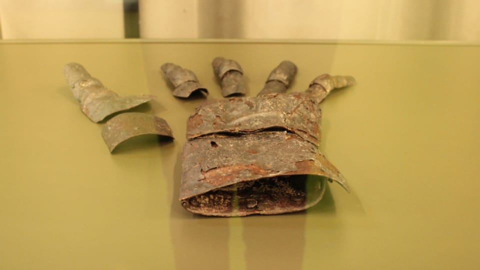 Dieser Ritterhandschuh ist 700 Jahre alt!