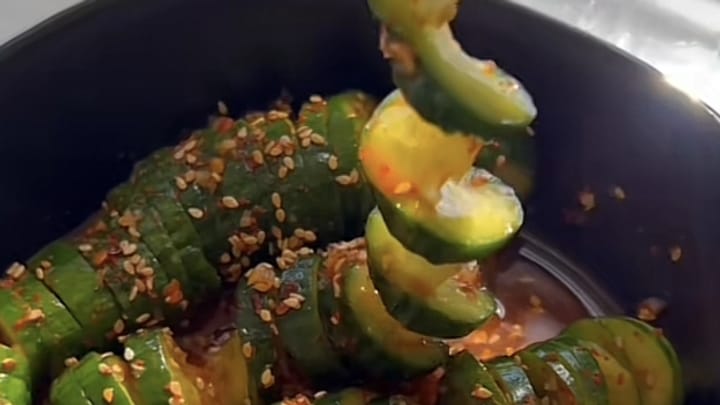 Salata da cucumeras asiatica
