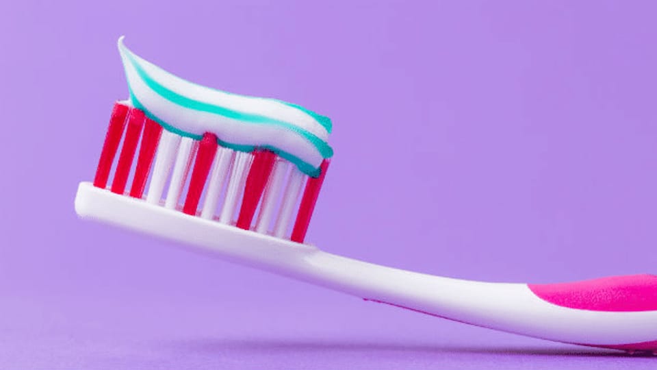 Gestreift, getupft oder uni: Die Zahnpasta
