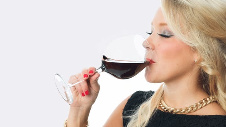 «Espresso Aha!»: Verfärbt schlechter Rotwein die Zähne stärker?