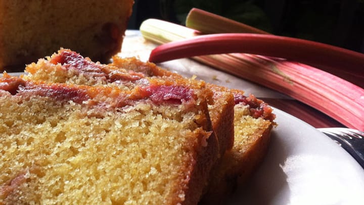 Rhabarber-Cake: Wunderbar süss und sauer