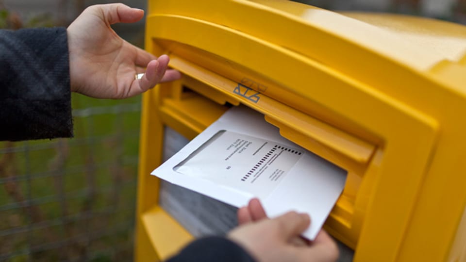 Werden Wahlcouverts A- oder B-Post zurückgeschickt?