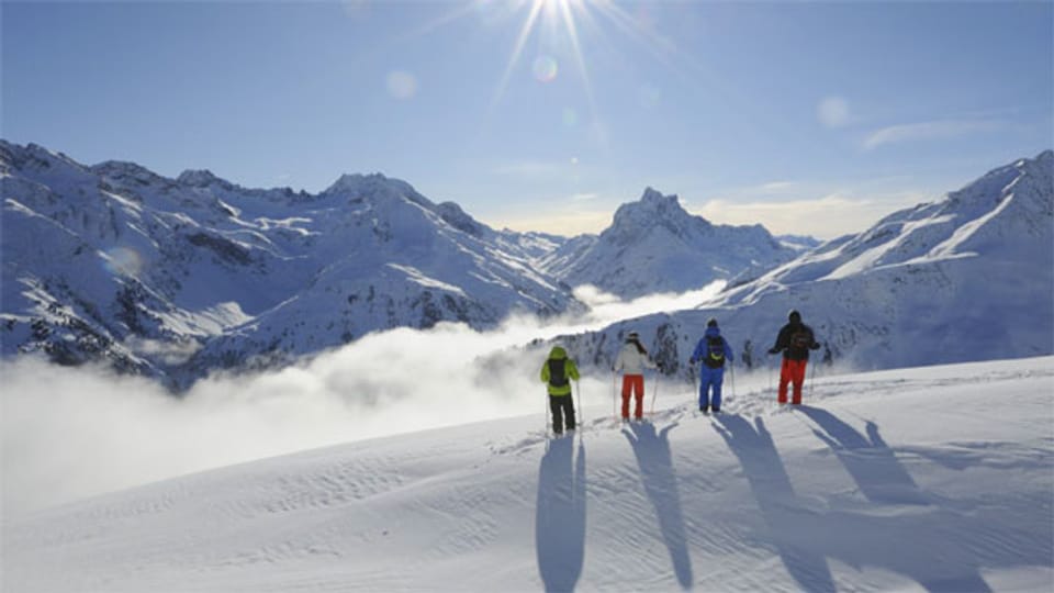 Tiroler Skiorte steigen beim Swisspass ein