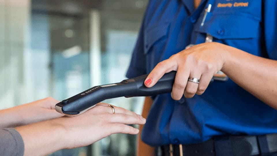Wenn Handcreme am Flughafen Sprengstoffalarm auslöst