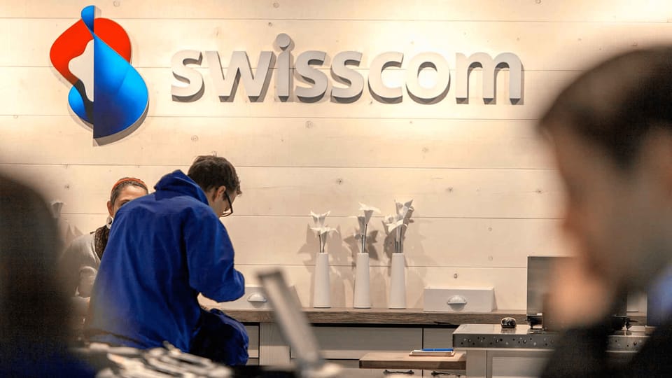 Swisscom verärgert Kunden mit neuer Servicegebühr in Shops