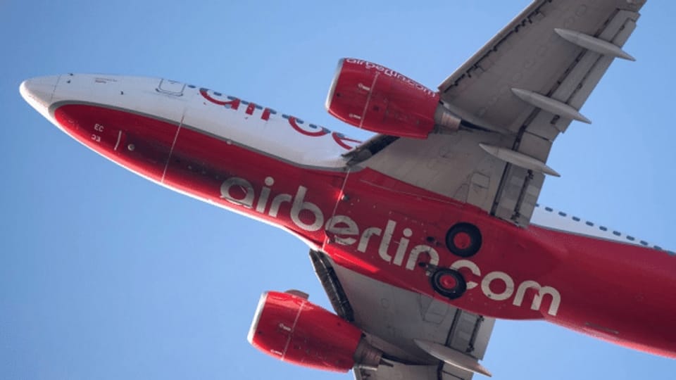 Air Berlin verärgert Kunden mit Umbuchungen und lügt sie an