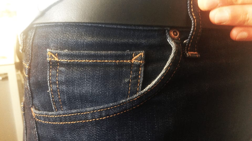 «Espresso Aha!»: Wozu dient die kleine Tasche an den Jeans?