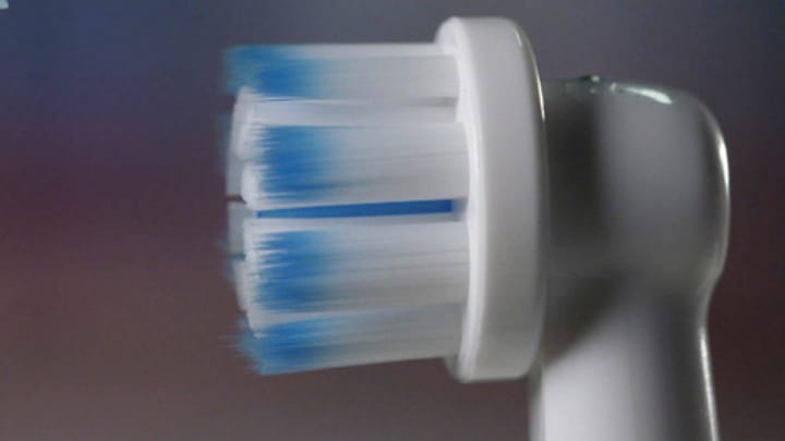 Elektrische Zahnbürsten im Test: Auf die Borsten kommt es an