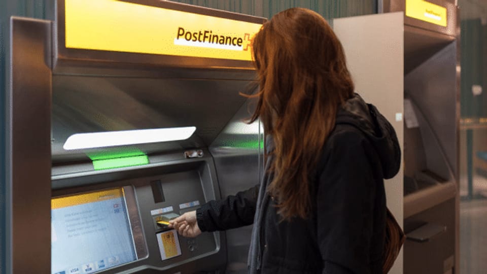 Konsumentenschutz kämpft für Einzahlungs-Postomaten