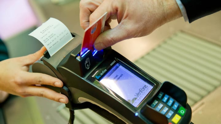 Neue Höchstgrenze für Debitkarten-Gebühren