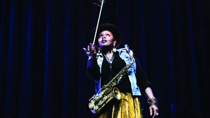 Matana Roberts: Mitreissende Performances mit Saxophon