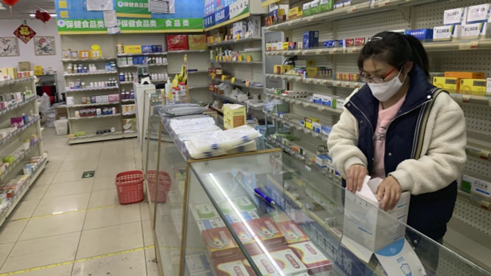 Aufhebung der Covid-Massnahmen: leergekaufte Apotheken in China