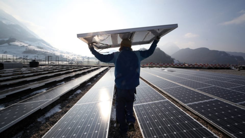 Wieso Solaranlagen in den Schweizer Bergen auf Widerstand stossen