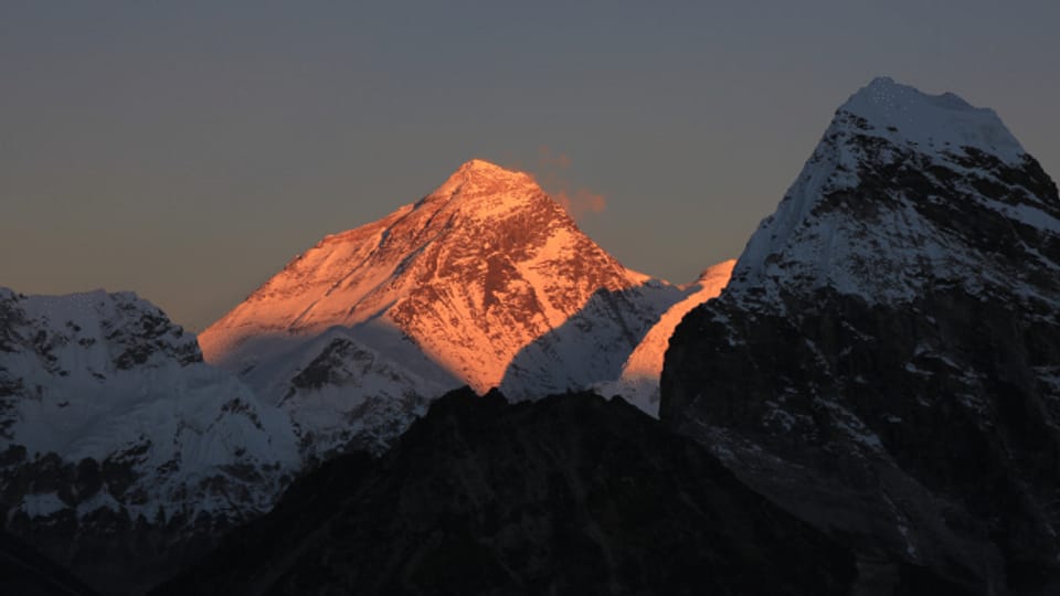 Mount Everest: Strittige Massnahmen gegen den Abfall