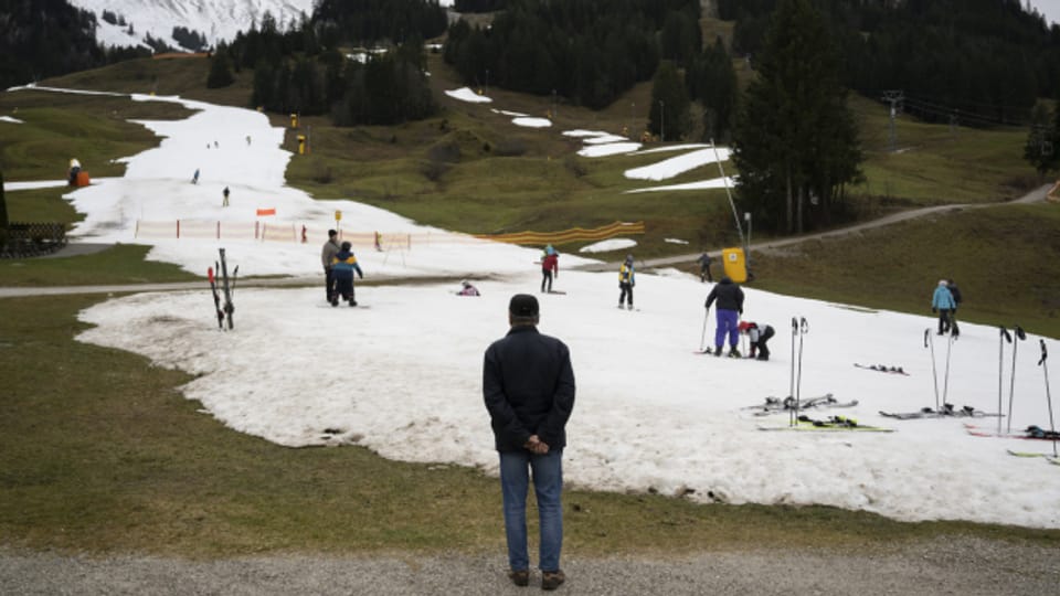 Fehlender Schnee: Bergbahnen fordern Kurzarbeit
