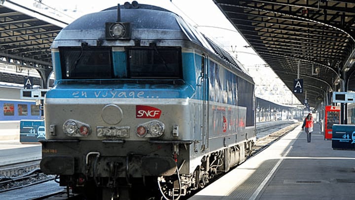 Frankreichs neue Regionalzüge - zu breit geraten