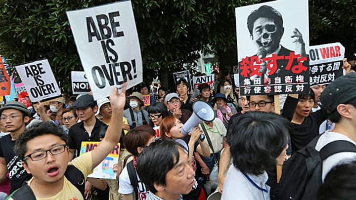 Japan: Proteste gegen die Abkehr vom Pazifismus