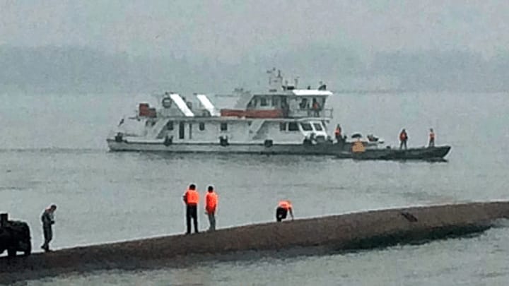Zahlreiche Opfer nach Schiffsunglück auf dem Jangtse-Fluss