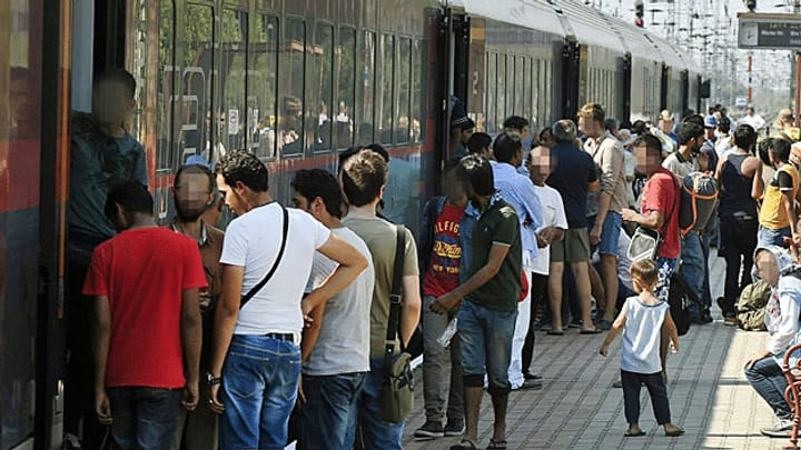 Budapest - Hoffnung auf einen Platz im Zug nach Deutschland