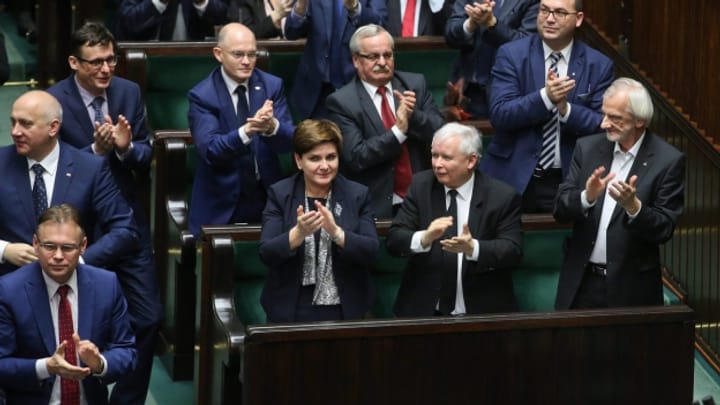 Polens Parlament beschliesst umstrittene Medienreform