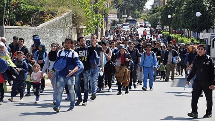 Erste Flüchtlinge werden in die Türkei ausgeschafft