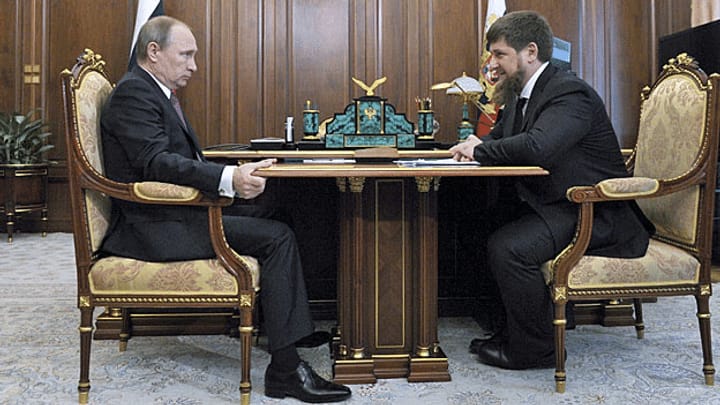 Kadyrows demonstrative Loyalität zu Putin trägt Früchte