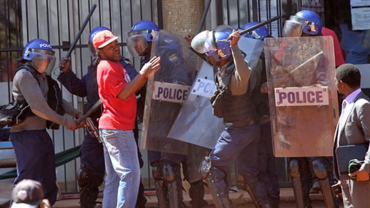 Simbabwe: Demonstrationen gegen Mugabe