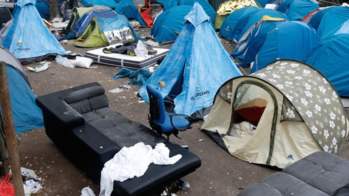 Polizei räumt Migrantencamp in Paris