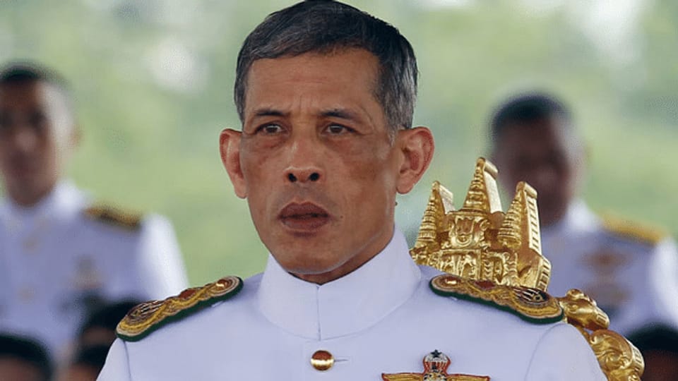 Grosse Fussstapfen für Thailands Kronprinzen