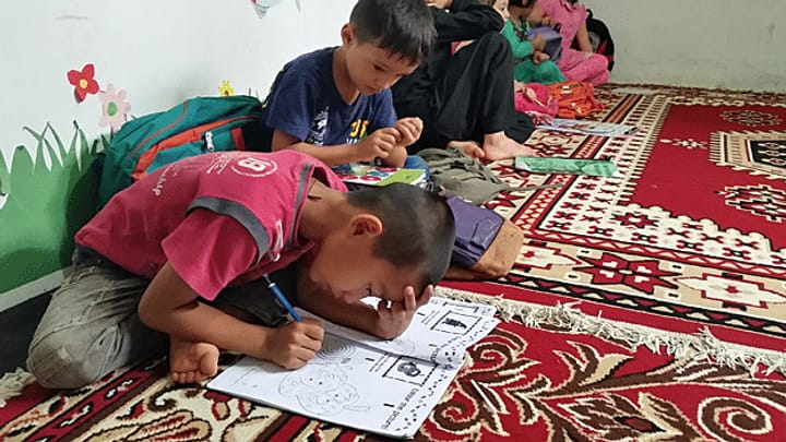 Afghanische Flüchtlinge - verbannt auf indonesische Inseln