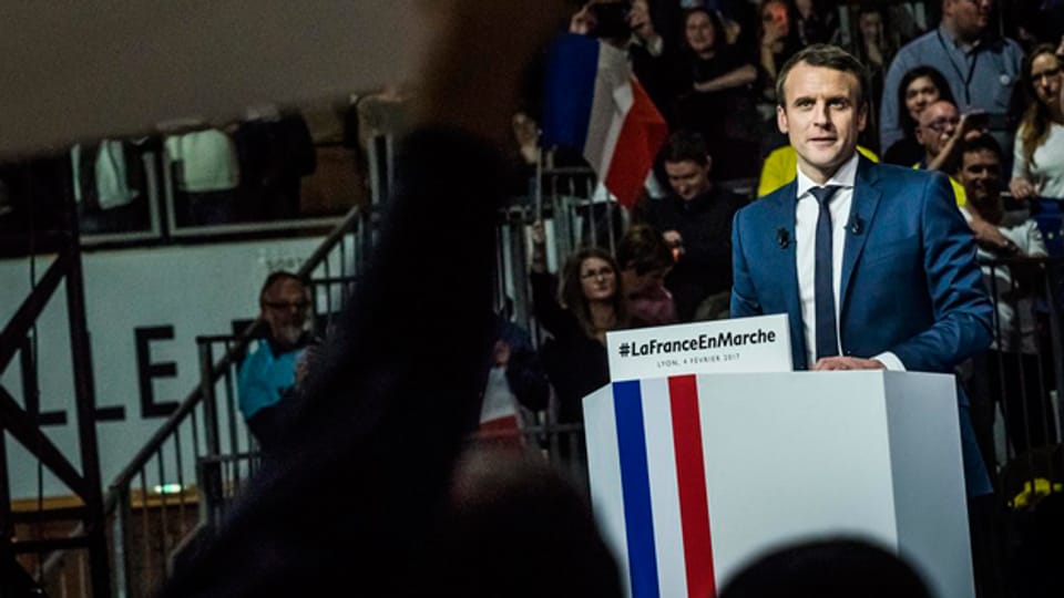 Macron hält sich weiter bedeckt