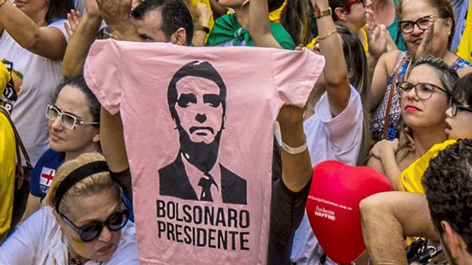 Rechtsaussen-Kandidat Bolsonaro greift nach der Macht