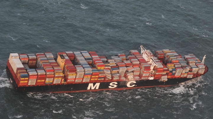 Riesenfrachter verliert 270 Container