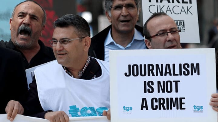 Arbeitsverbot für Journalisten in der Türkei
