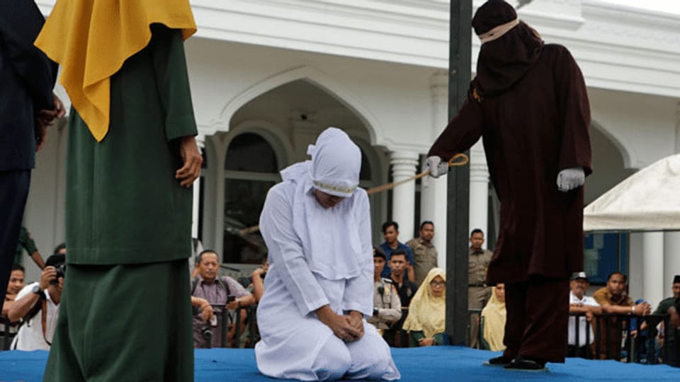 Scharia: Öffentliche Auspeitschungen in Banda Aceh