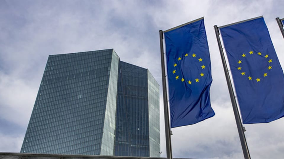 Wie beeinflusst die Politik in Brüssel die Geldpolitik der EZB?