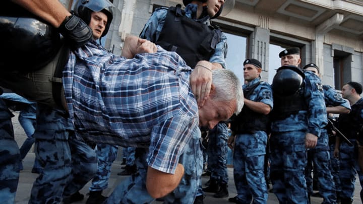 Mehr als 600 Festnahmen in Moskau