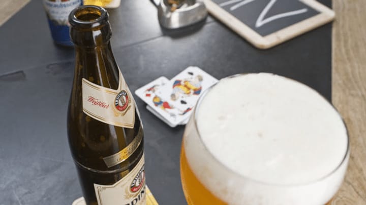 Archiv: Schweizer trinken in der Corona-Krise mehr Bier zuhause