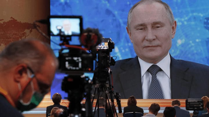 Putin hält seine legendäre Jahrespressekonferenz