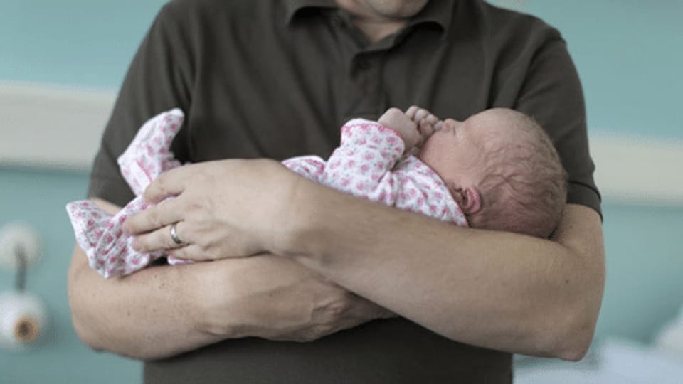 Kritik trotz 16 Wochen Vaterschaftsurlaub