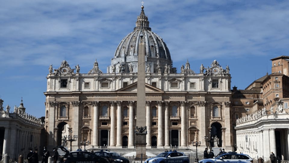 Sparkurs im Vatikan: Weniger Lohn für Eminenzen